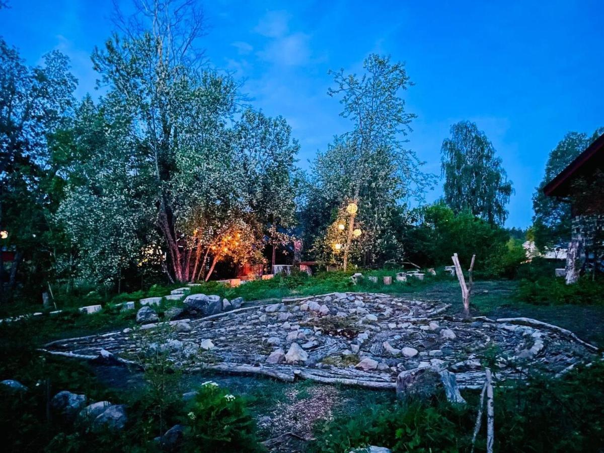 Romantic Spa Villa With Fireplace By The Lake Stjarnsund Exterior photo