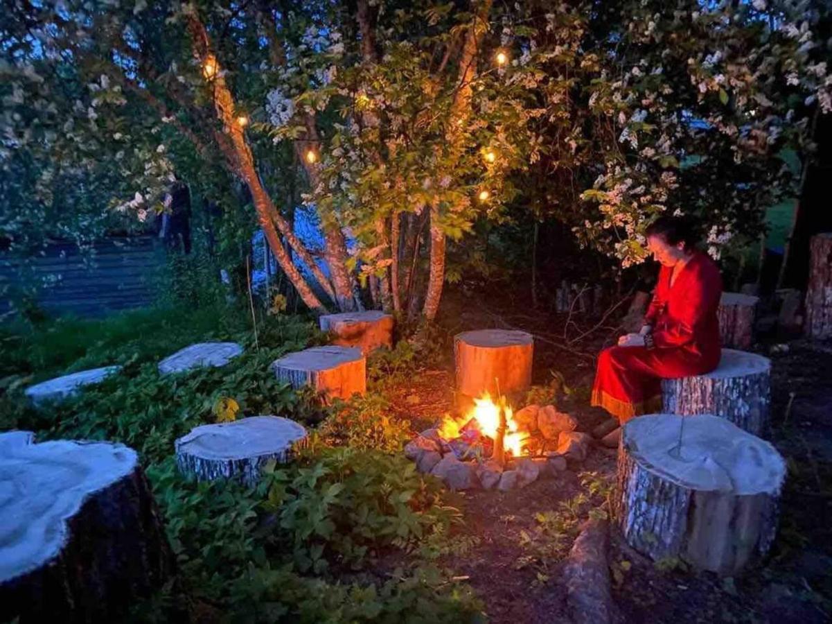 Romantic Spa Villa With Fireplace By The Lake Stjarnsund Exterior photo